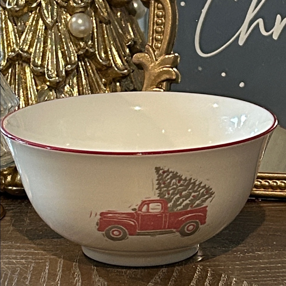 New! Ceramic Vintage Red Truck & Christmas Tree Holiday Serving Bowl